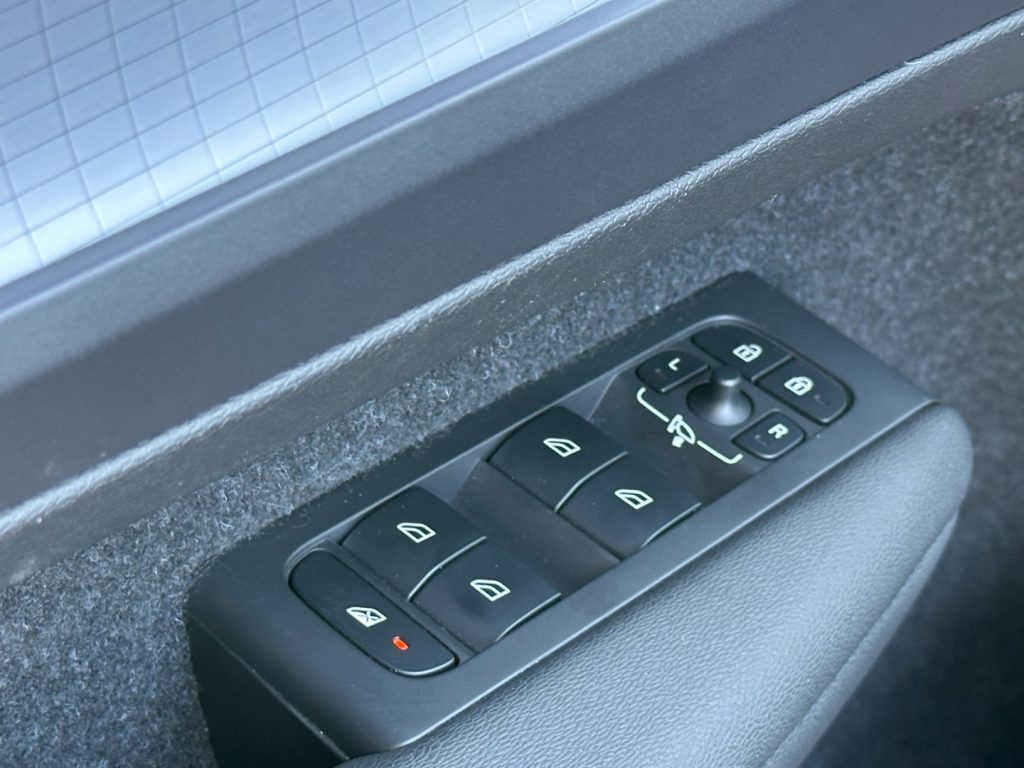 VOLVO XC40 D3 Geartronic Momentum Pro - 24