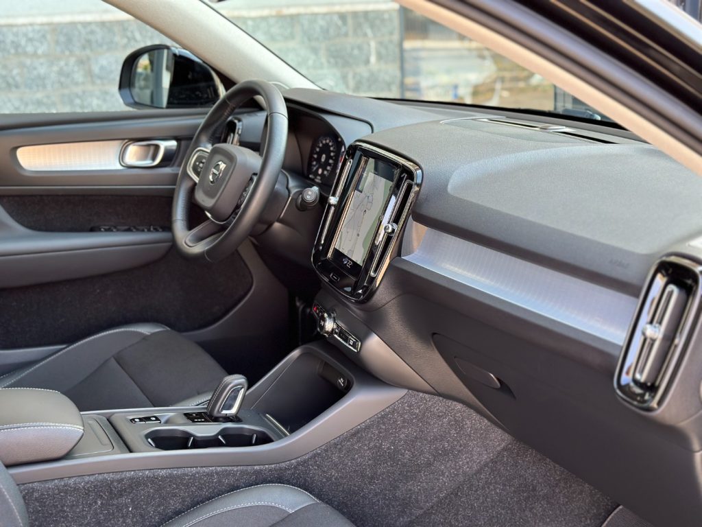 VOLVO XC40 D3 Geartronic Momentum Pro - 9