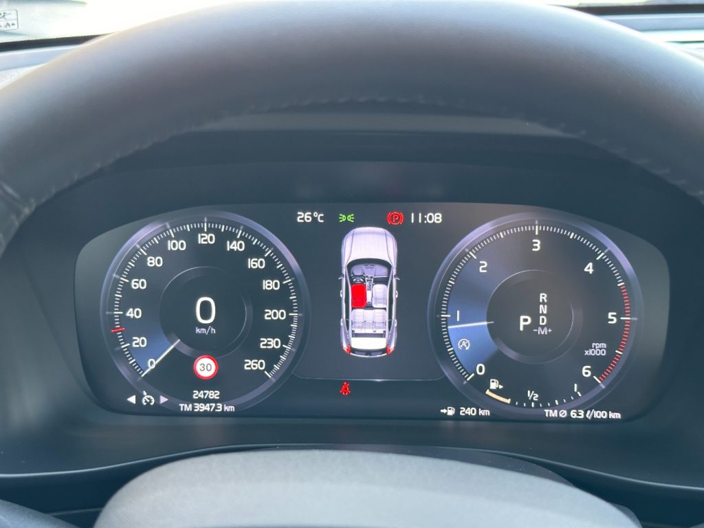 VOLVO XC40 D3 Geartronic Momentum Pro - 20