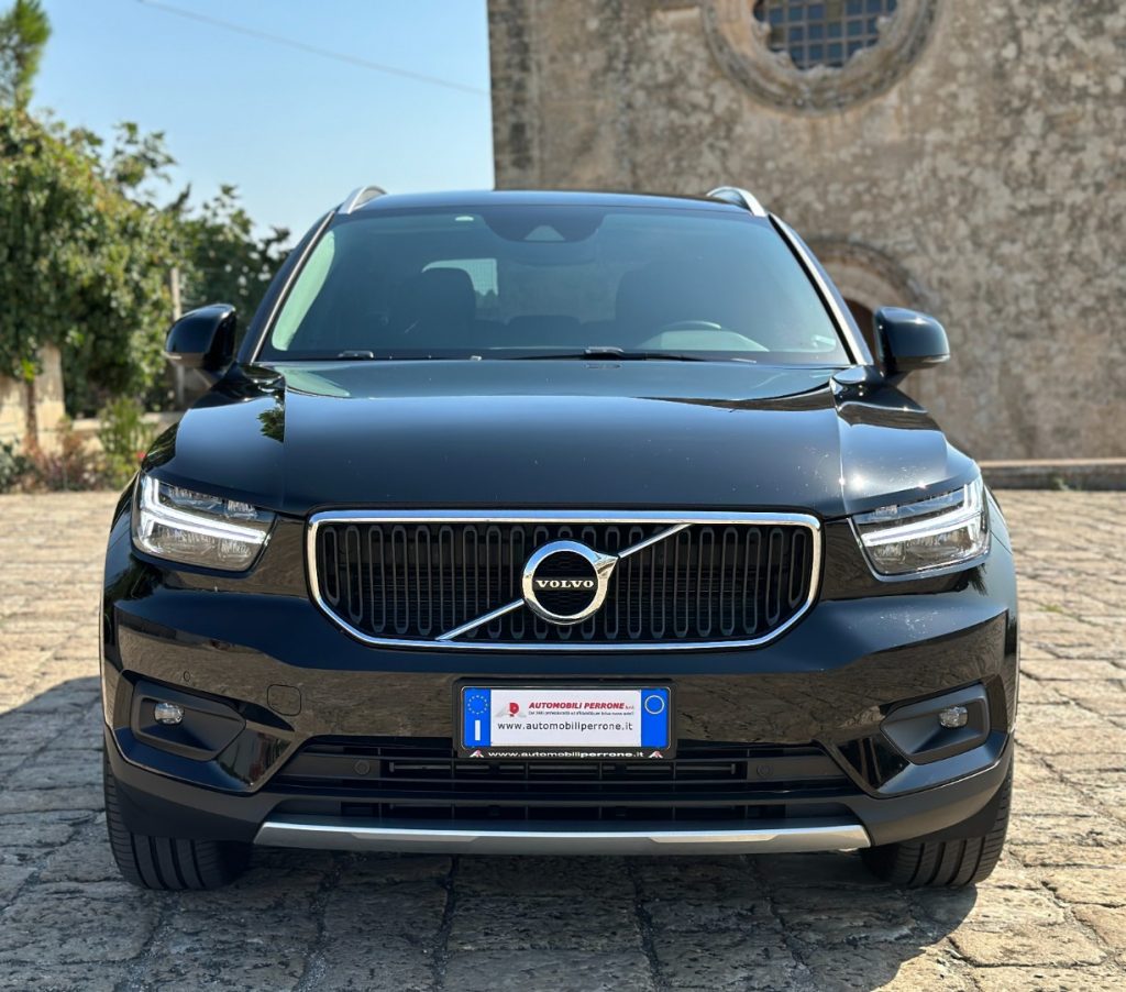 VOLVO XC40 D3 Geartronic Momentum Pro - 22