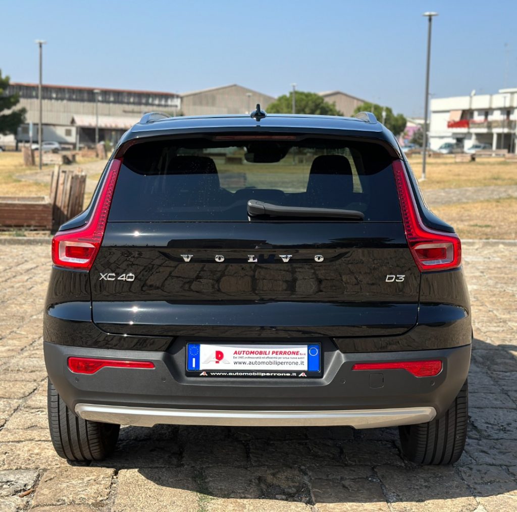 VOLVO XC40 D3 Geartronic Momentum Pro - 13