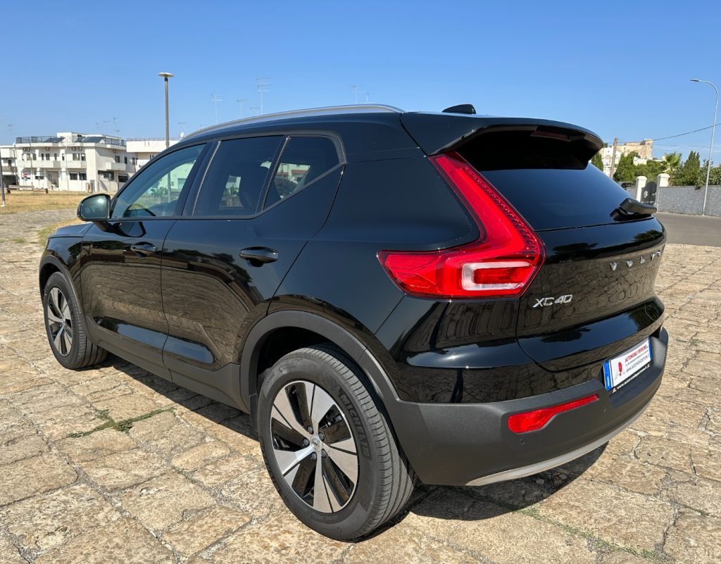 VOLVO XC40 D3 Geartronic Momentum Pro - 12