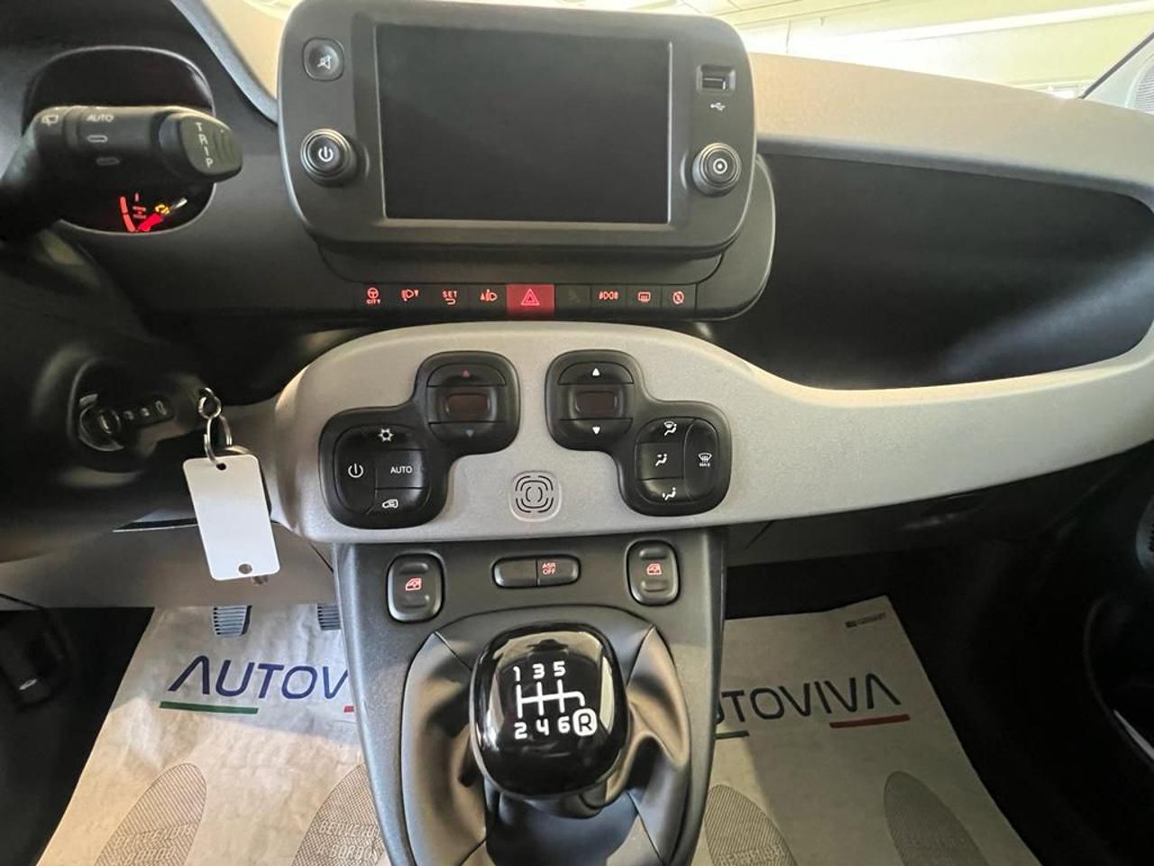 FIAT Panda 1.0 FireFly S&S Hybrid Garmin - motore