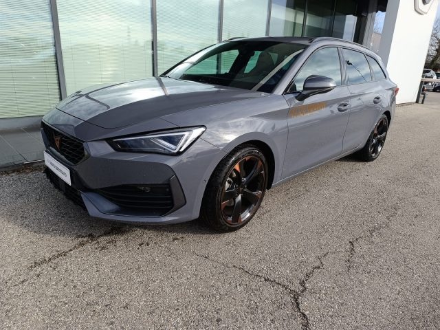 CUPRA Leon Grigio pastello