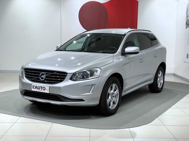 VOLVO XC60 D3 AWD Geartronic Kinetic Usato