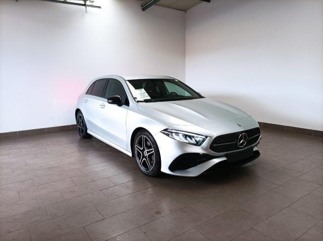 MERCEDES-BENZ A 200 Automatic  AMG Line * NEW MODEL* Usato