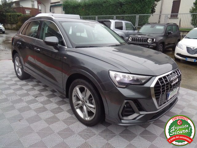 AUDI Q3 Grigio scuro metallizzato