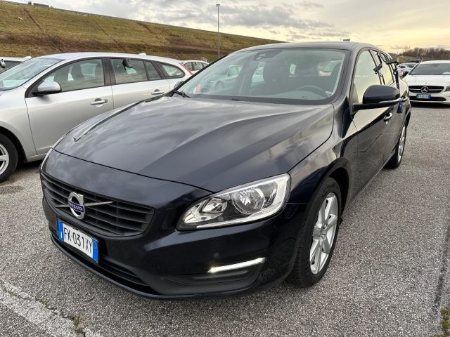 VOLVO V60 D3 Geartronic Business Usato