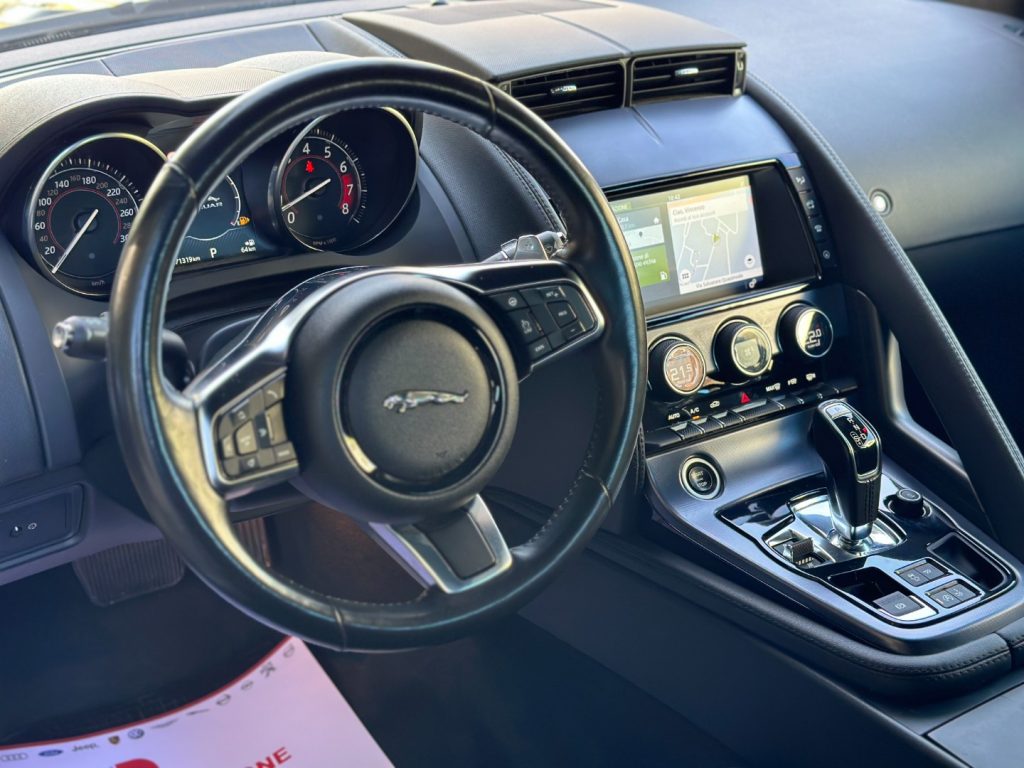 JAGUAR F-Type 2.0 Coupé auto - Service uff. Jaguar - 22