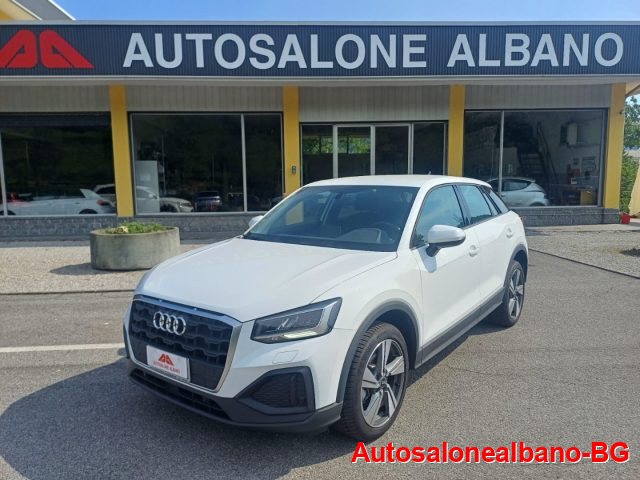 AUDI Q2 Bianco pastello