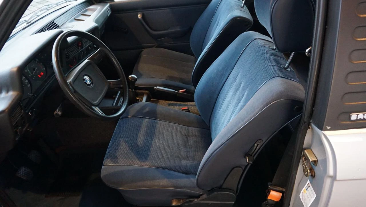 BMW 320 2 porte - abitacolo-anteriore
