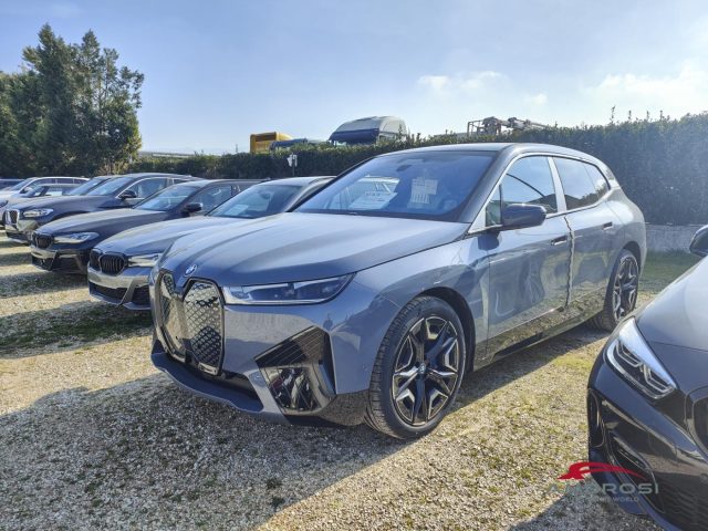 BMW iX xDrive40 Innovetion Comfort Exclusive Sport SERVIC Nuovo