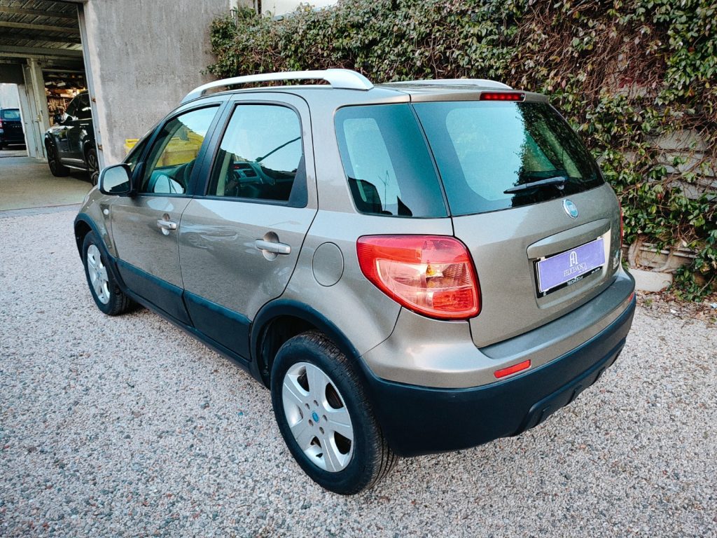 FIAT Sedici 1.9 MJT 4x4 Dynamic - 6