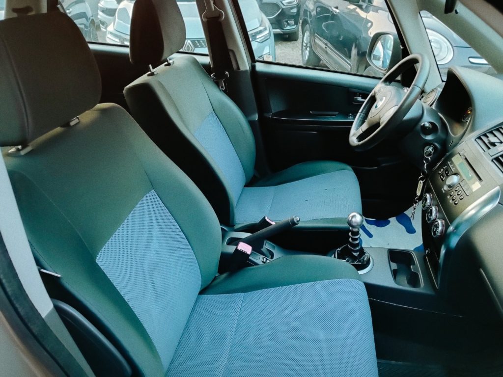 FIAT Sedici 1.9 MJT 4x4 Dynamic - 13