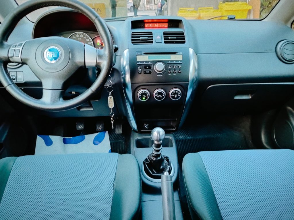 FIAT Sedici 1.9 MJT 4x4 Dynamic - 9