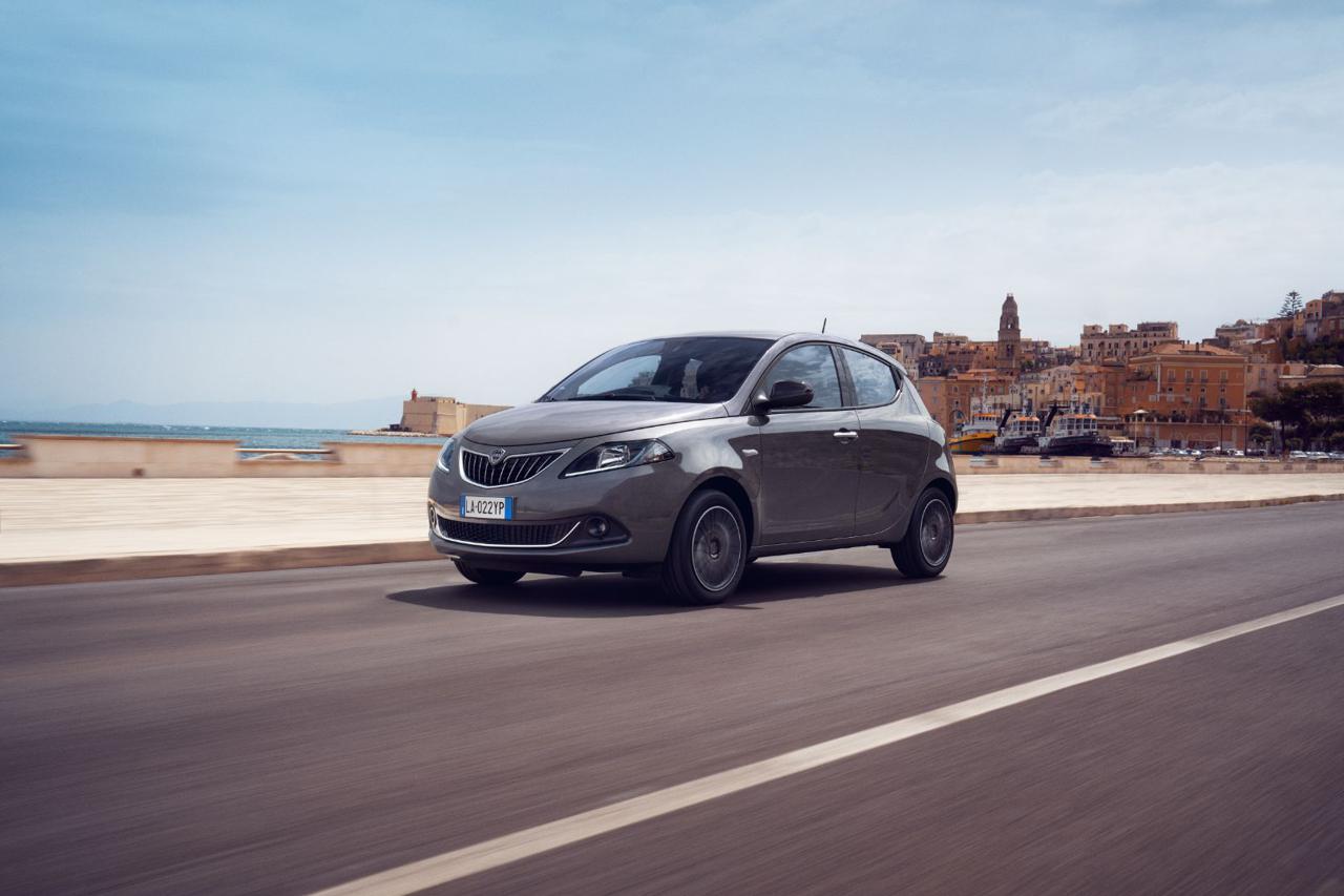 LANCIA Ypsilon 1.0 FireFly 5 porte S&S Hybrid Gold - 1