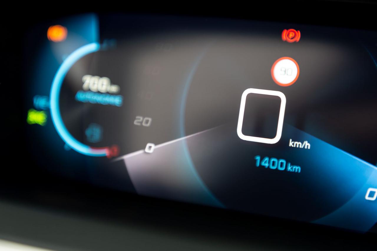 PEUGEOT 208 Hybrid 100 e-DCS6 Active - 8