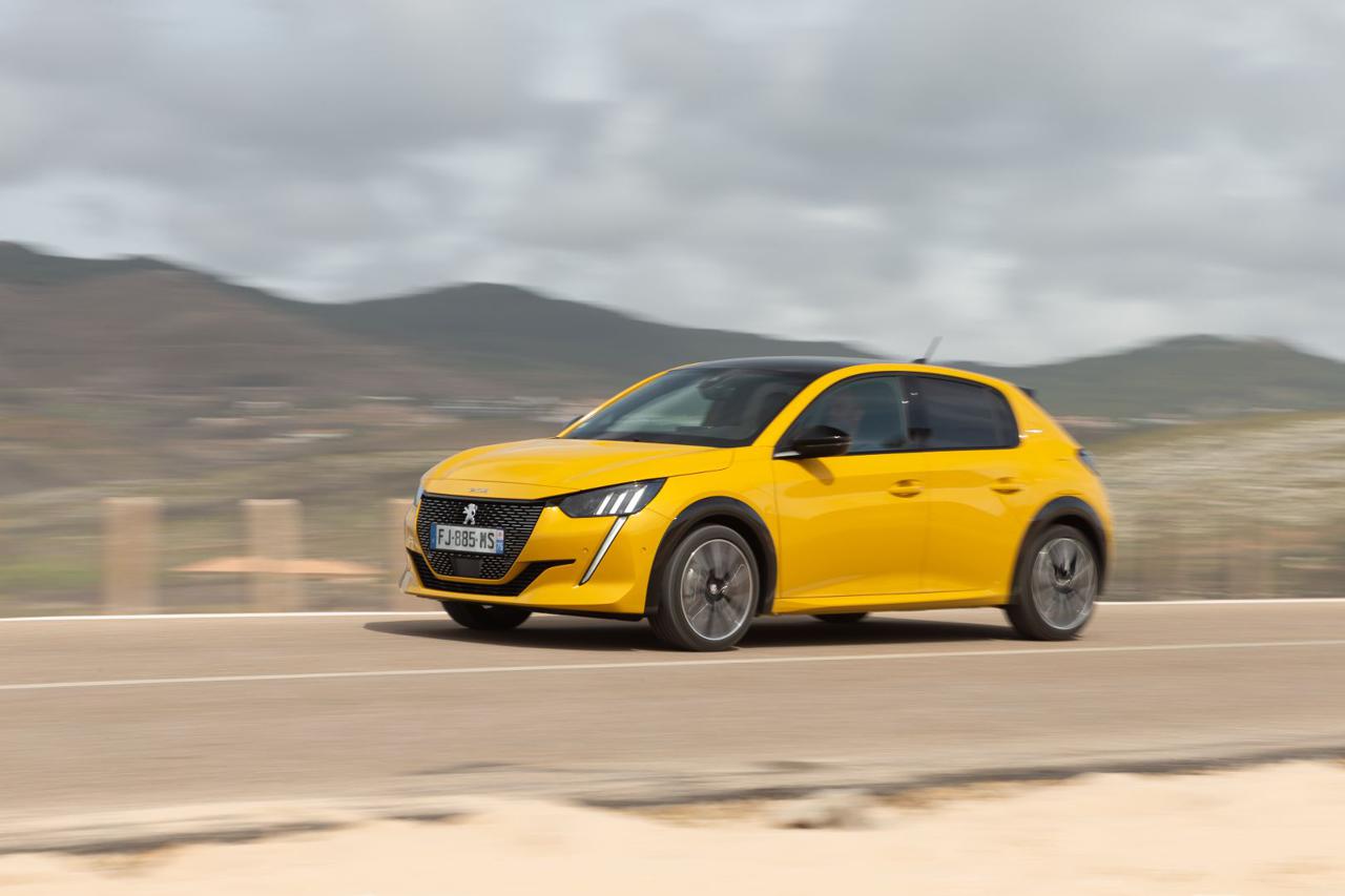 PEUGEOT 208 Hybrid 100 e-DCS6 Active - 12