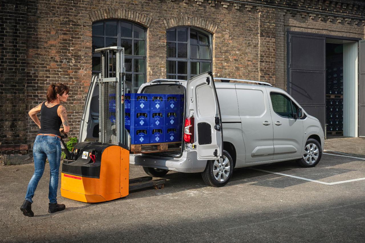 OPEL Combo Cargo 1.5 Diesel 130CV S&S EAT8 PC 1000kg Edition - 6