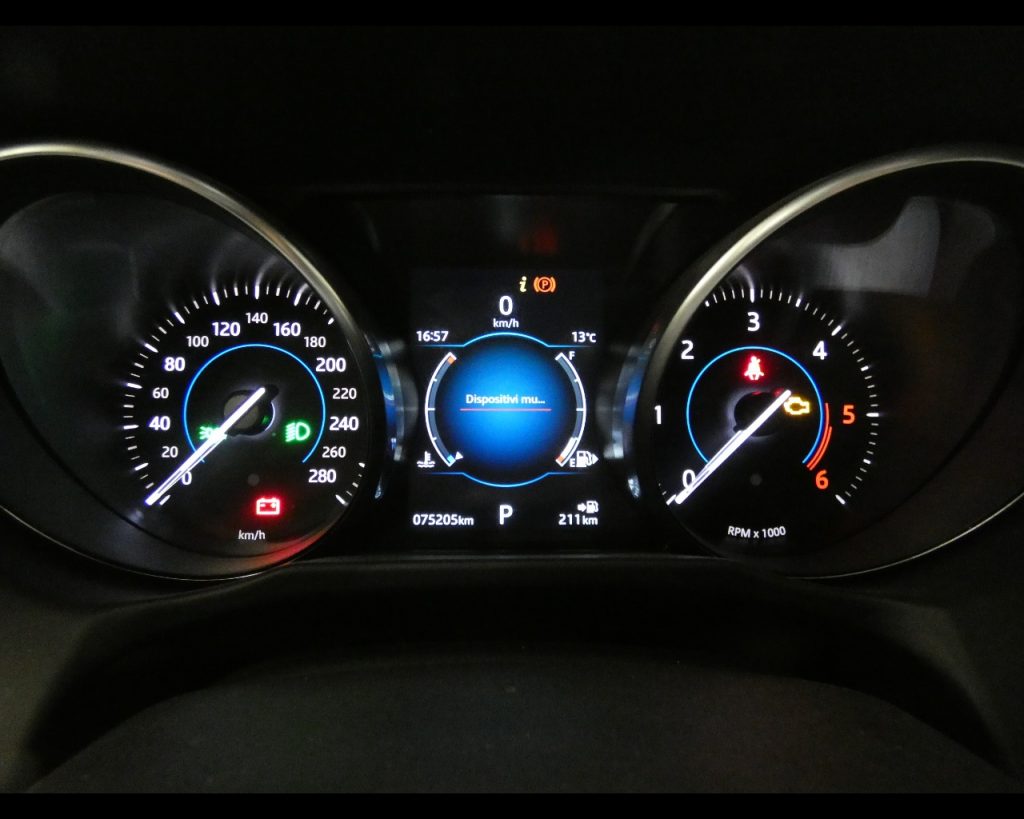 JAGUAR XF Sportbrake 2.0d i4 R-Sport 180cv auto my20 - 11