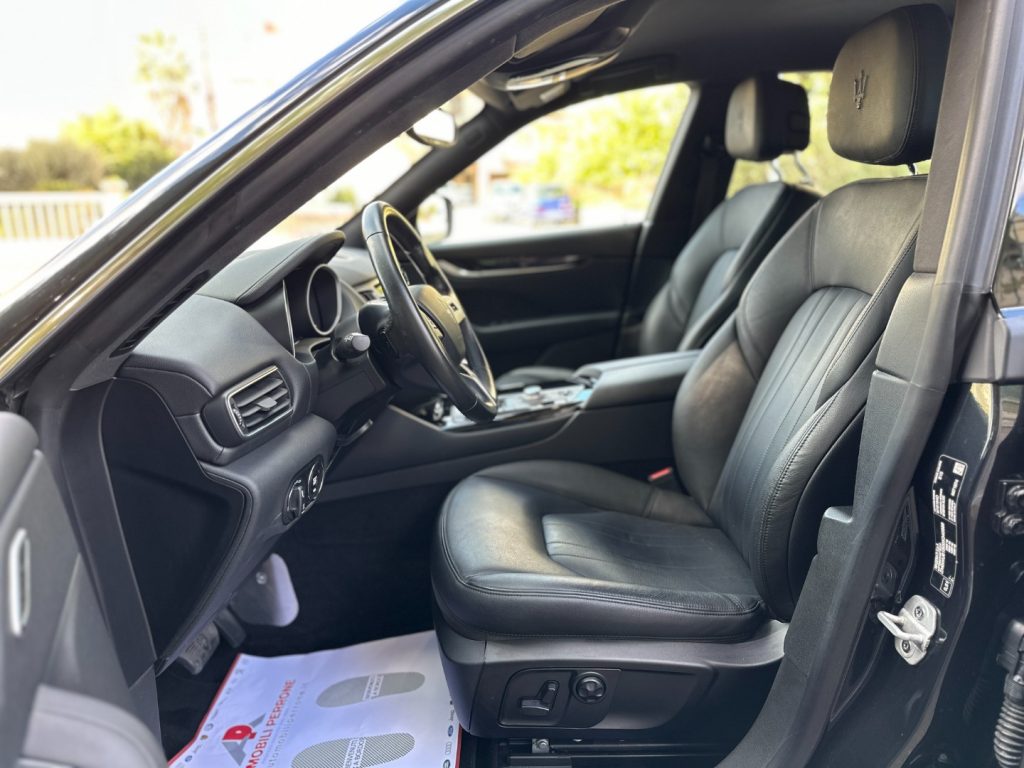 MASERATI Levante V6 Diesel 250cv AWD Granlusso MY19 - 7