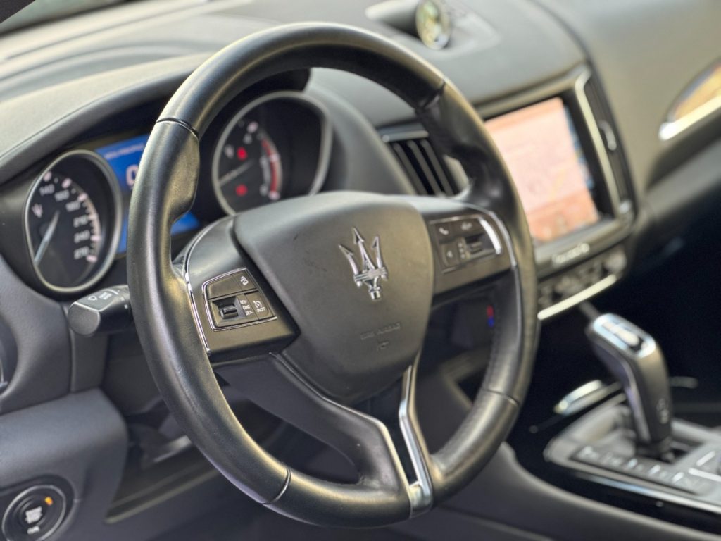 MASERATI Levante V6 Diesel 250cv AWD Granlusso MY19 - 24