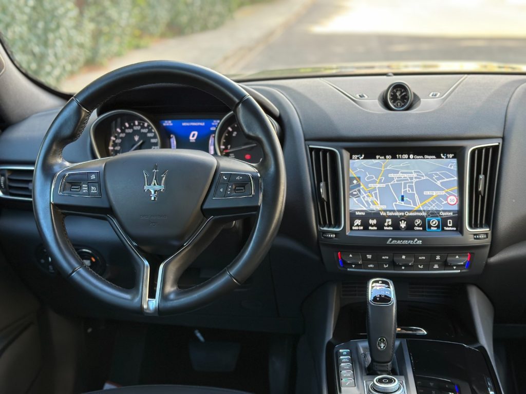 MASERATI Levante V6 Diesel 250cv AWD Granlusso MY19 - 9