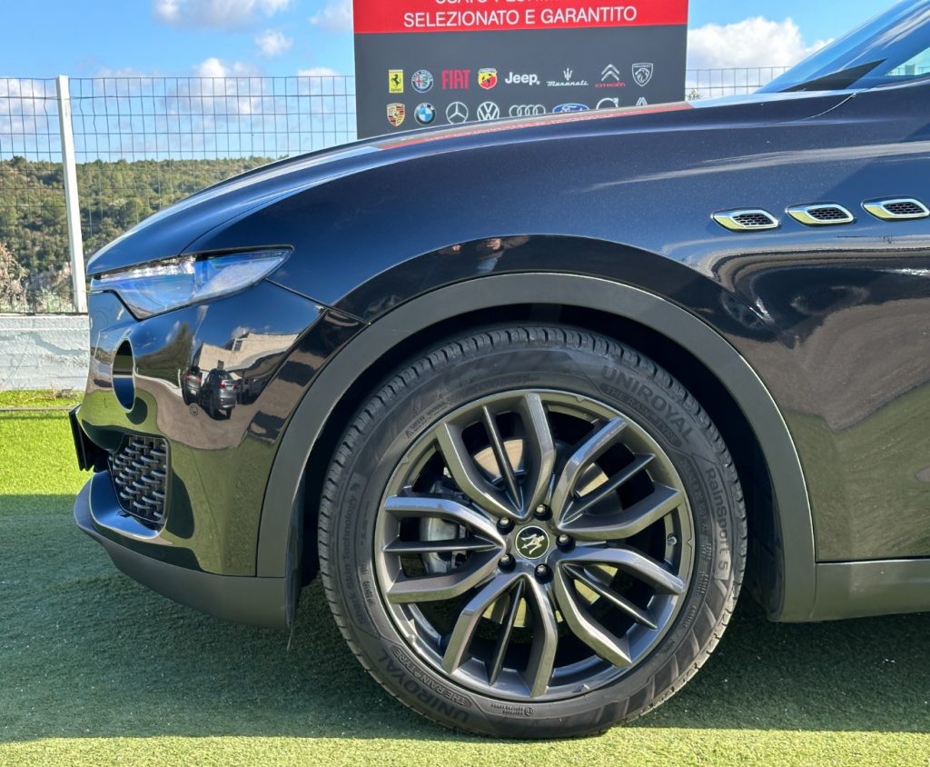 MASERATI Levante V6 Diesel 250cv AWD Granlusso MY19 - 37