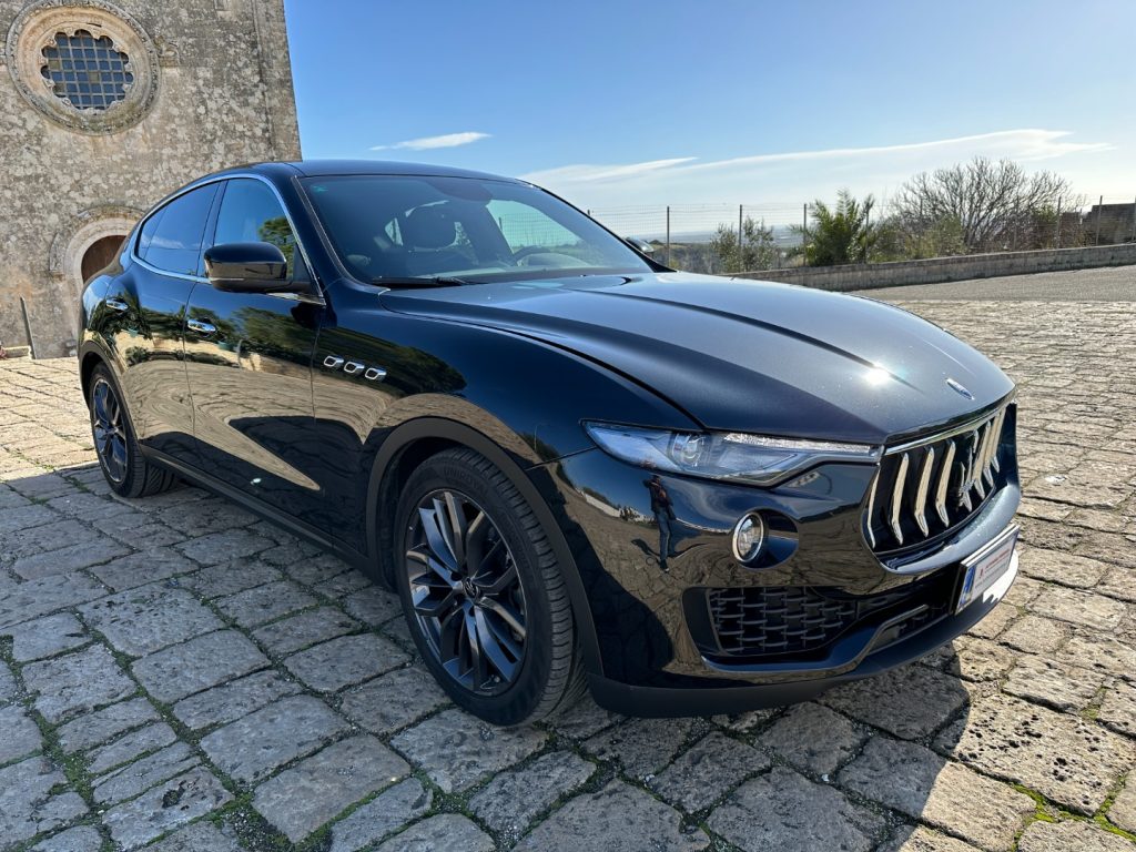 MASERATI Levante V6 Diesel 250cv AWD Granlusso MY19 - 19
