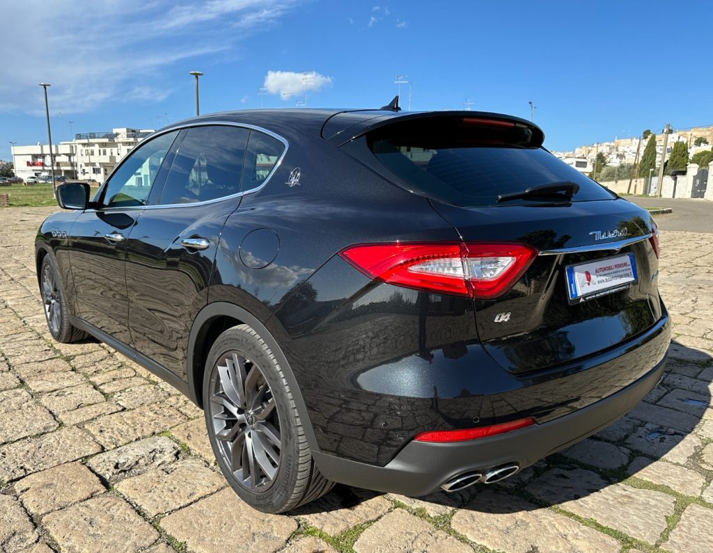 MASERATI Levante V6 Diesel 250cv AWD Granlusso MY19 - 15