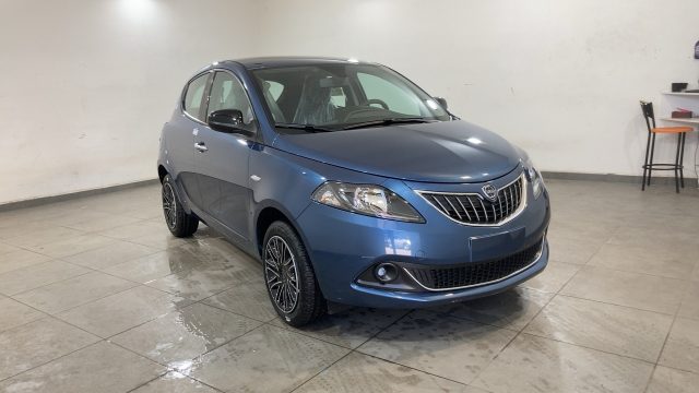 Scopri Lancia Ypsilon, la city car di classe