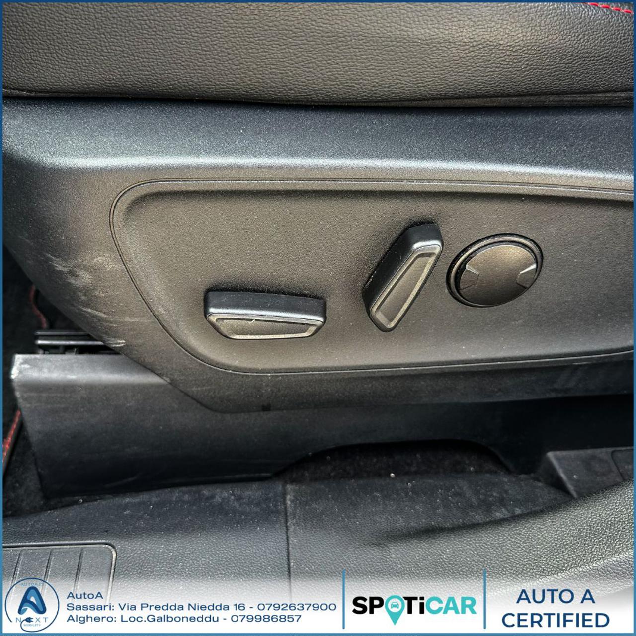 FORD Kuga 2.5 Plug In Hybrid 225 CV CVT 2WD ST-Line - 26