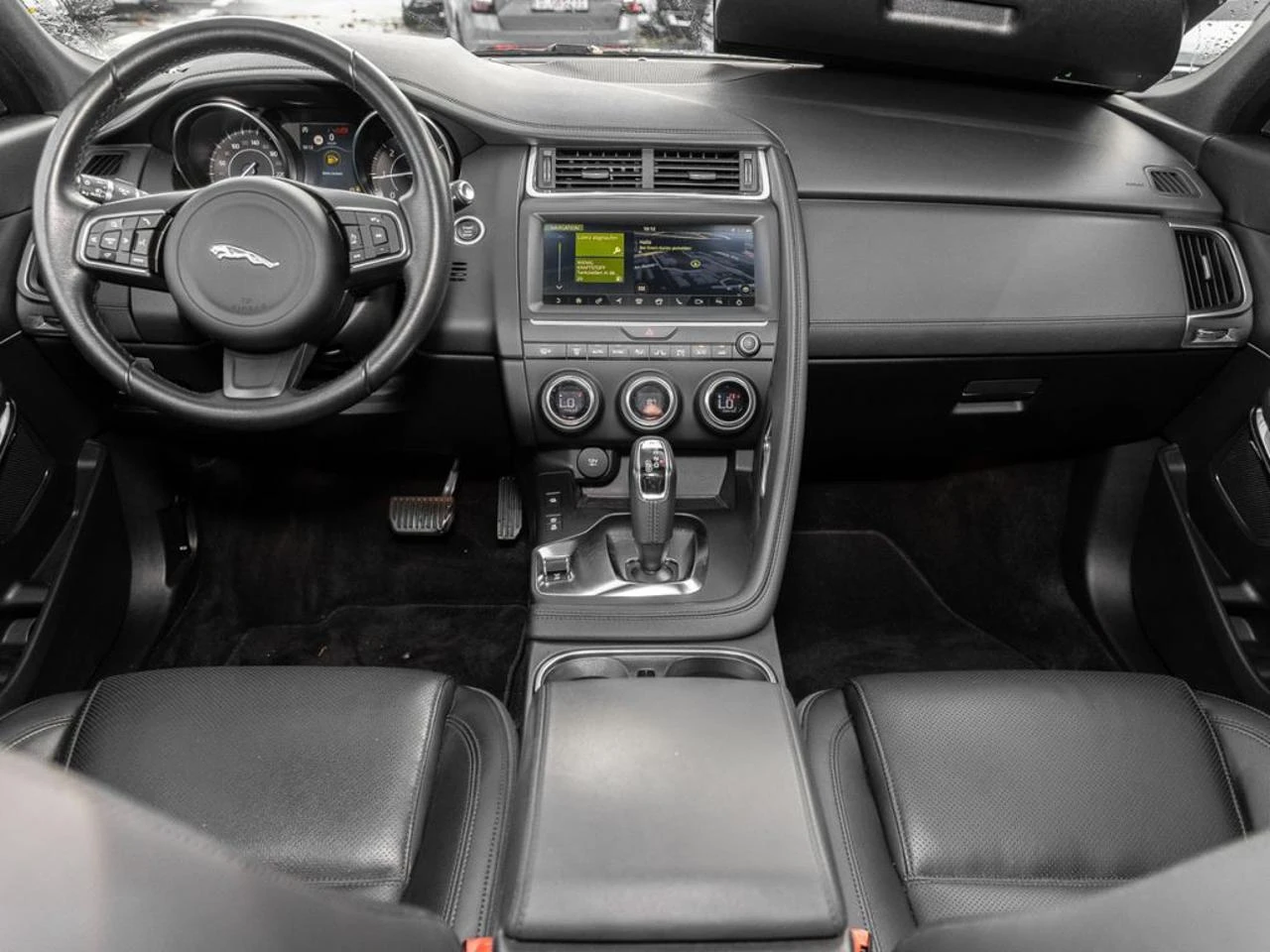 JAGUAR E-Pace 2.0D 180 CV AWD aut. - abitacolo-anteriore
