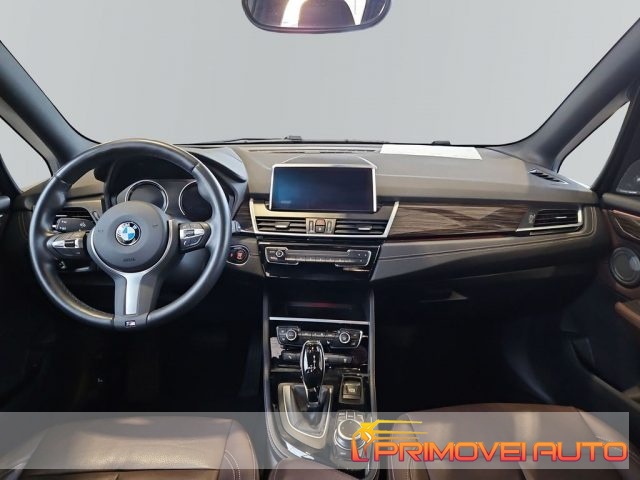BMW 218 Bianco metallizzato