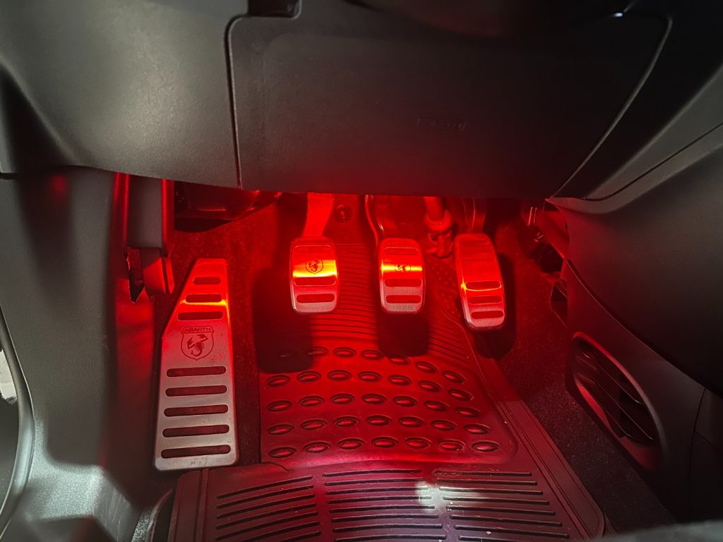 ABARTH 595 1.4 Turbo T-Jet 160cv Pista 70°anniversario - 38