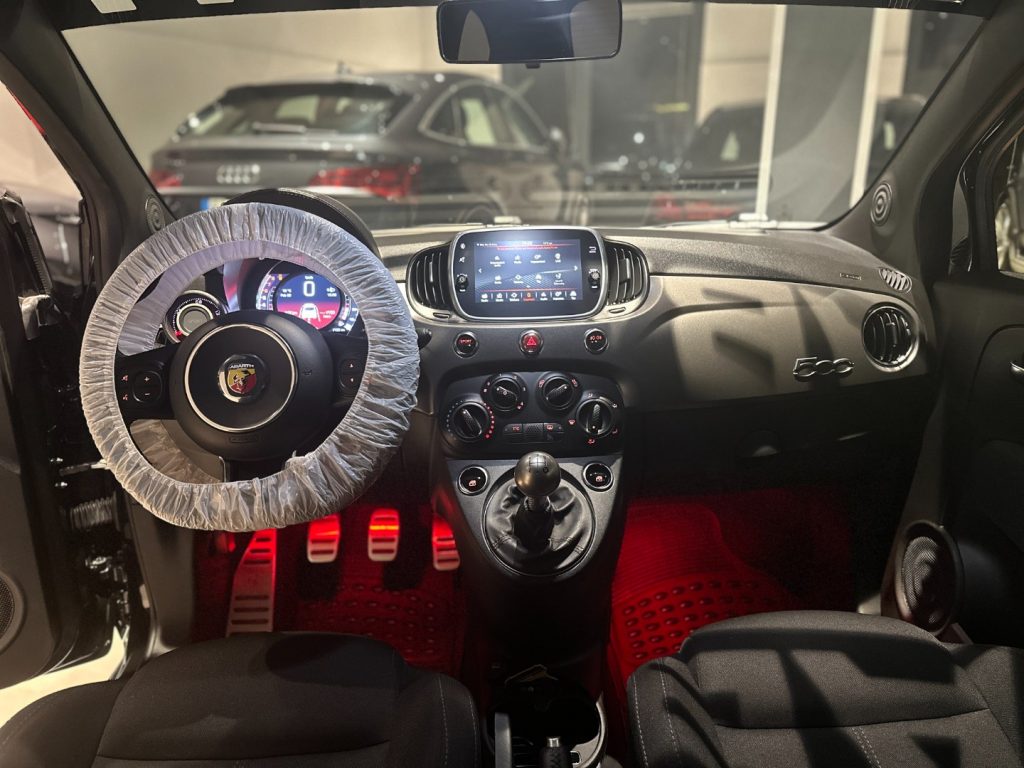 ABARTH 595 1.4 Turbo T-Jet 160cv Pista 70°anniversario - 10