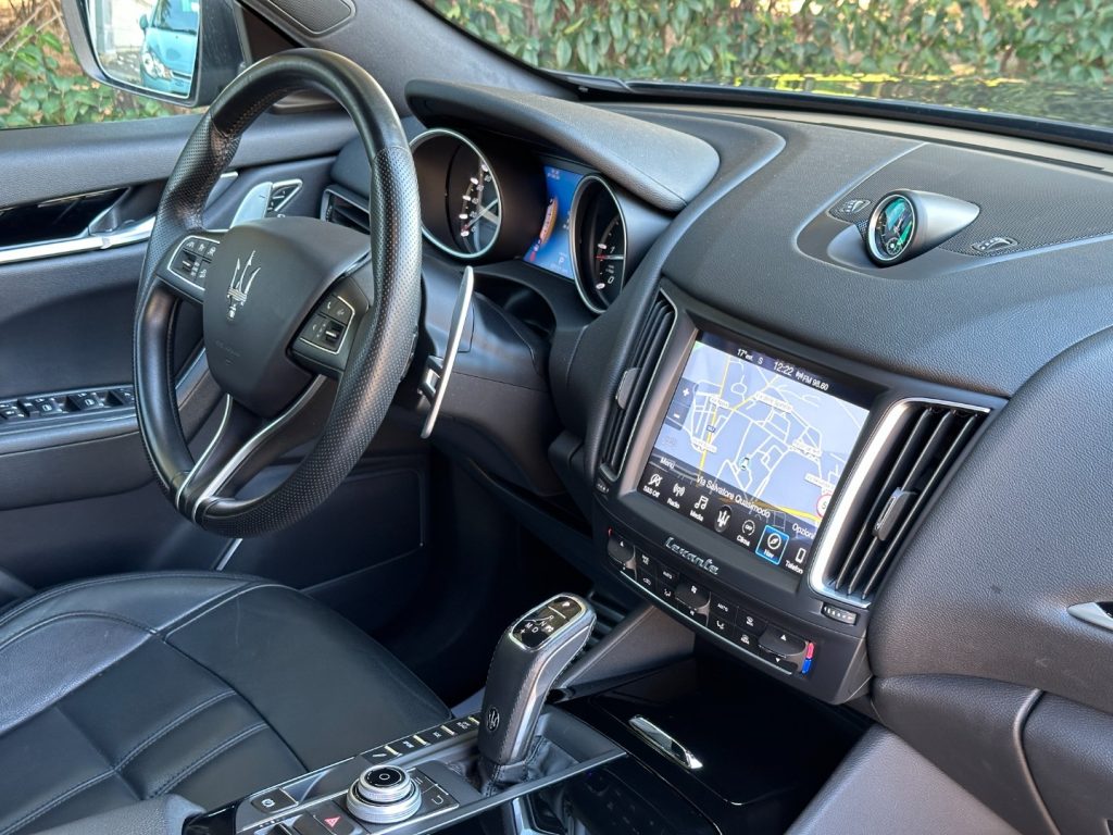 MASERATI Levante V6 Diesel Q4 250cv GranSport - 21