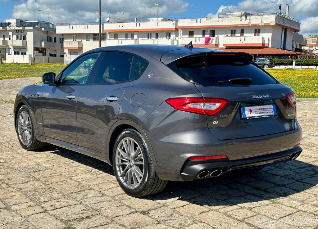 MASERATI Levante V6 Diesel Q4 250cv GranSport - 12