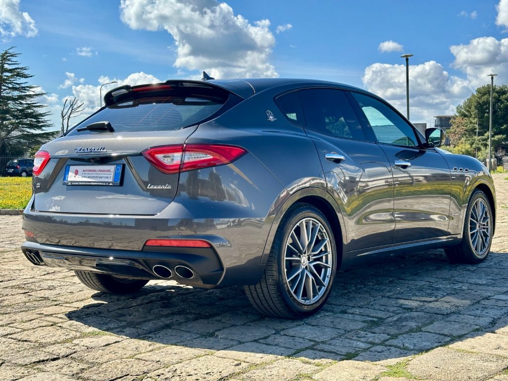 MASERATI Levante V6 Diesel Q4 250cv GranSport - 14