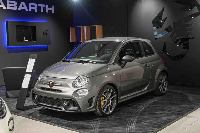 ABARTH 695 1.4 Turbo T-Jet 180cv 