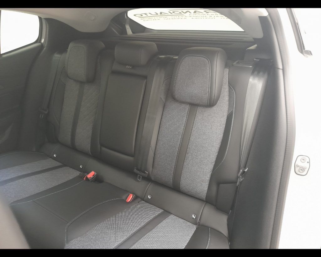 PEUGEOT 408 1.2 puretech Allure s&s 130cv eat8 - 18