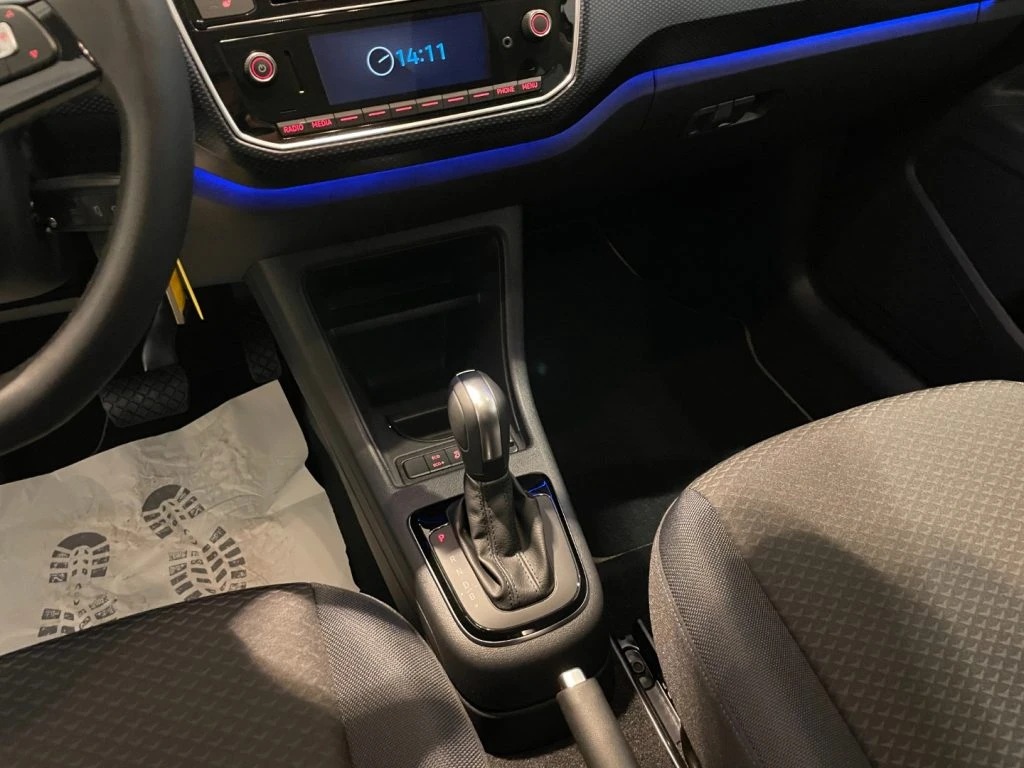 VOLKSWAGEN e-up! 82 CV NEOPATENTATI Radio Bluetooth DAB+ - 9