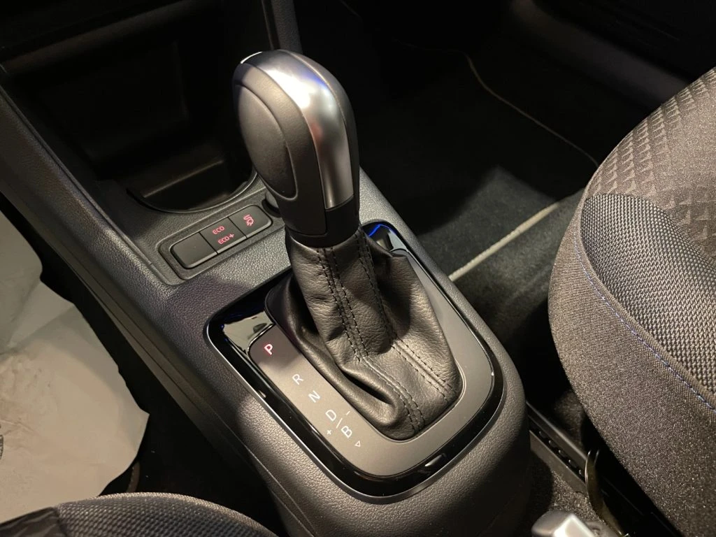 VOLKSWAGEN e-up! 82 CV NEOPATENTATI Radio Bluetooth DAB+ - 16
