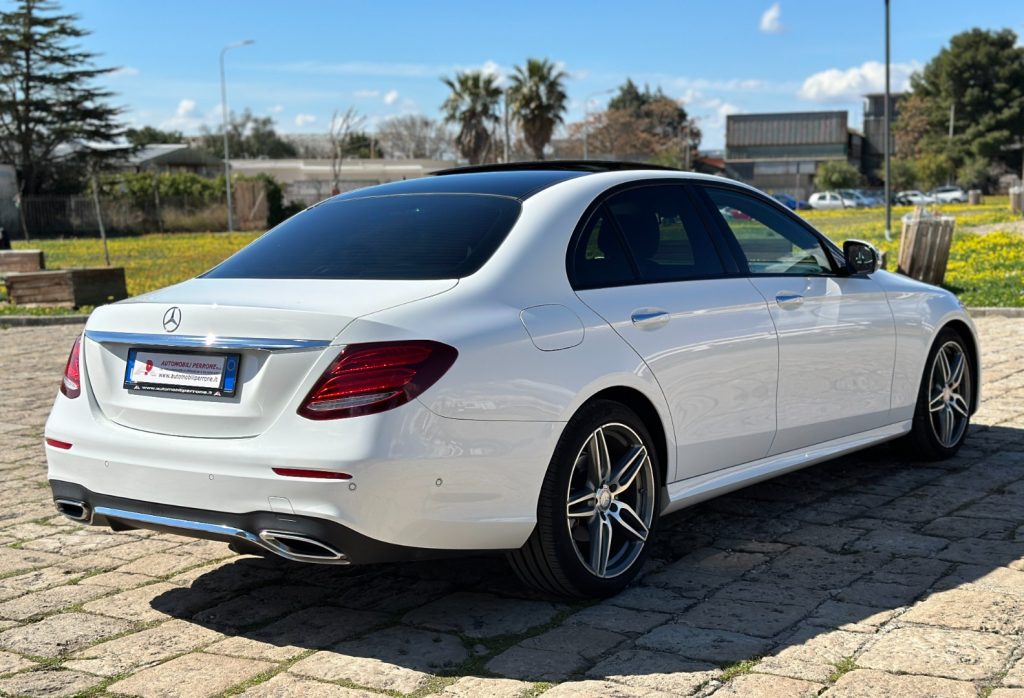 MERCEDES-BENZ E 220 d Auto AMG Premium Plus (Tetto/Led64/Retro/APP) - 13