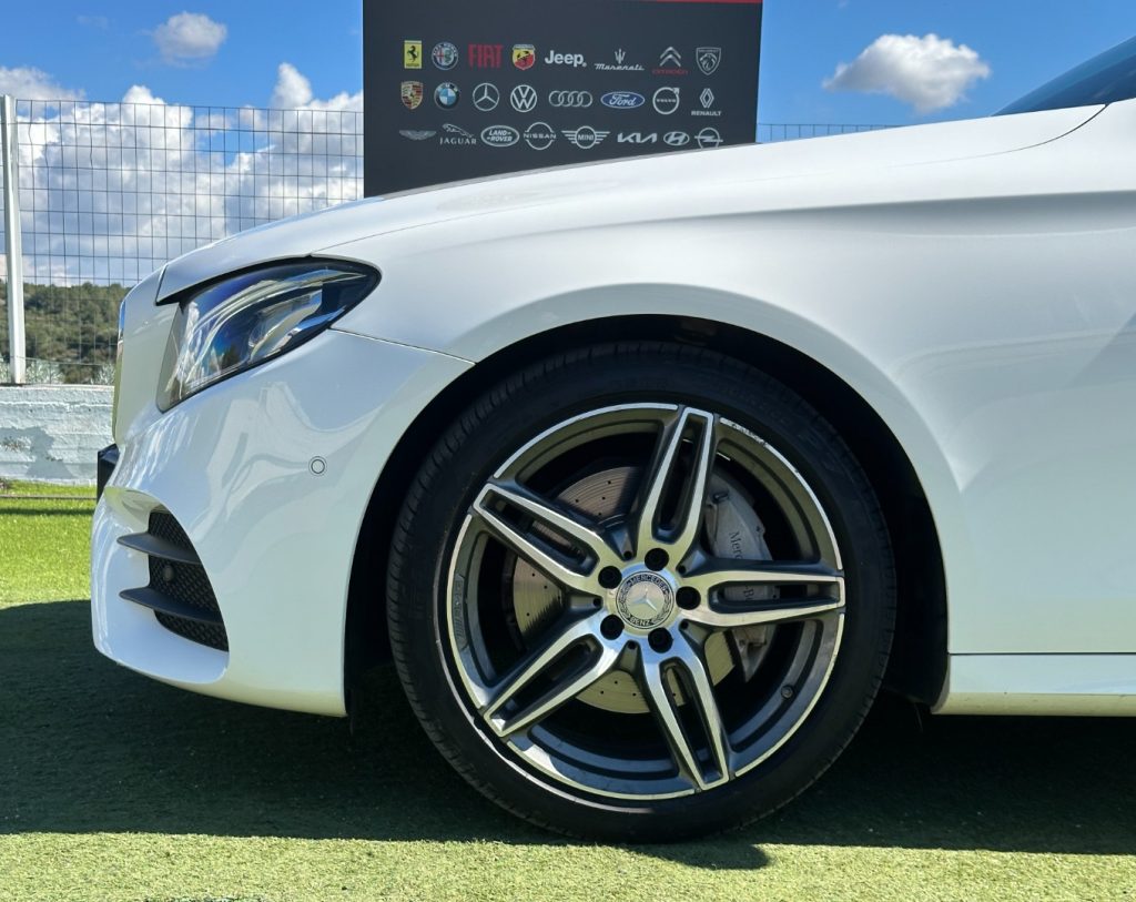MERCEDES-BENZ E 220 d Auto AMG Premium Plus (Tetto/Led64/Retro/APP) - 26