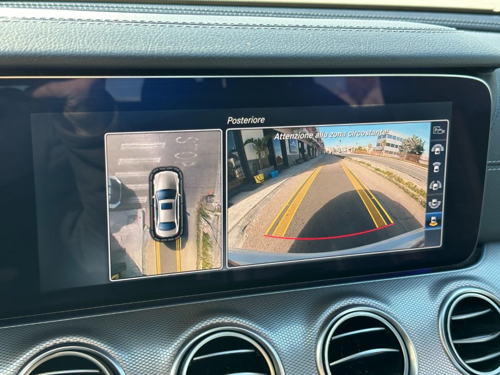 MERCEDES-BENZ E 220 d Auto AMG Premium Plus (Tetto/Led64/Retro/APP) - 8