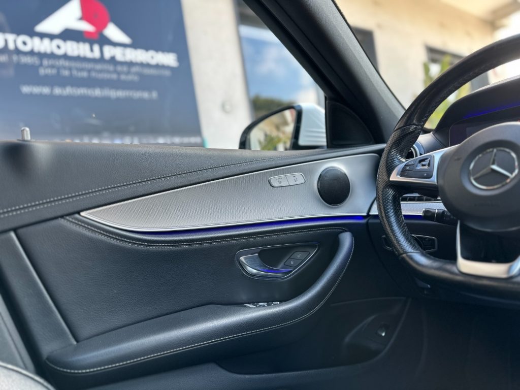 MERCEDES-BENZ E 220 d Auto AMG Premium Plus (Tetto/Led64/Retro/APP) - 19