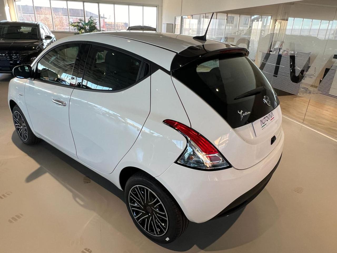 LANCIA Ypsilon 1.0 FireFly 5 porte S&S Hybrid Gold - 4