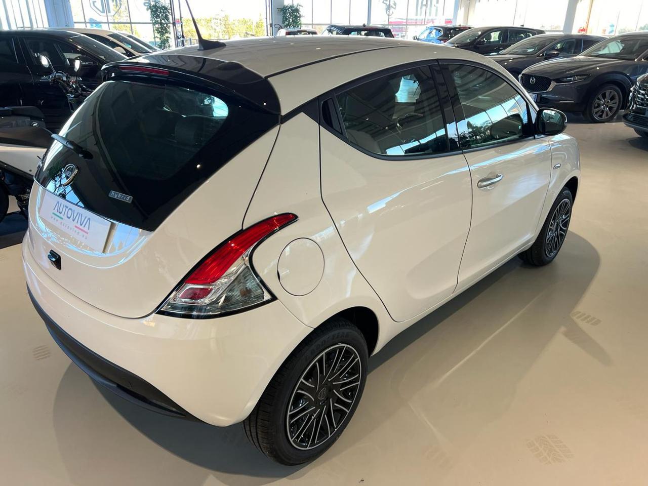 LANCIA Ypsilon 1.0 FireFly 5 porte S&S Hybrid Gold - 6