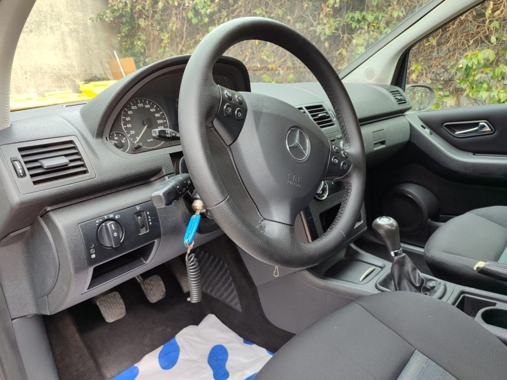 MERCEDES-BENZ A 180 CDI Classic - 9